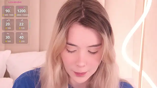 Nesolla online show from 03/03/26, 08:16