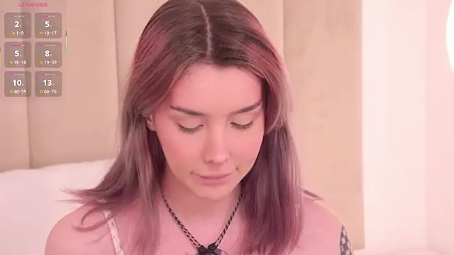 Snapshot of Nesolla chatting on 12/05/25, 11:42 Nesolla online show from 12/05/25, 11:42