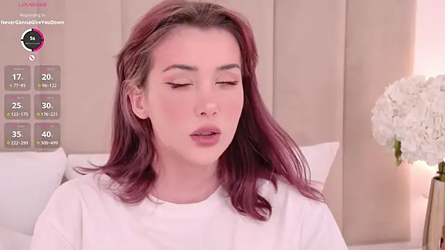 Snapshot of Nesolla chatting on 11/16/25, 12:32 Nesolla online show from 11/16/25, 12:32