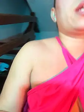 Snapshot of Moon_Blake chatting on 10/16/25, 03:04 Moon Blake online show from 10/16/25, 03:04