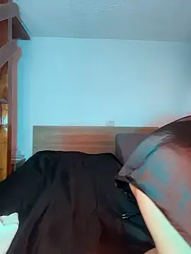 Snapshot of Moon_Blake chatting on 10/11/25, 07:48 Moon Blake online show from 10/11/25, 07:48