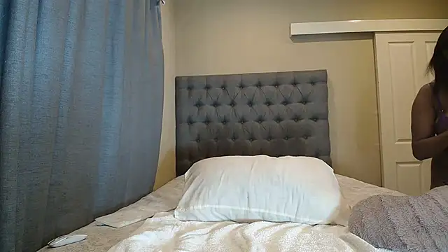 nanababe1 online show from 12/03/25, 10:47