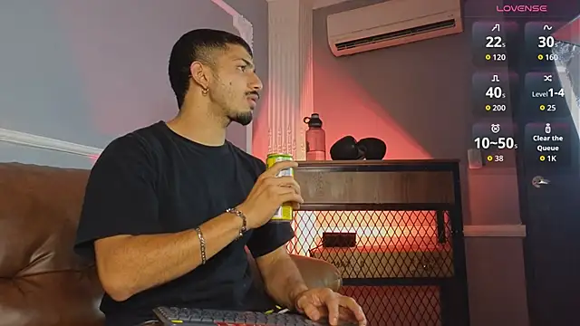 ArturoCardona  online show from 12/17/25, 09:31