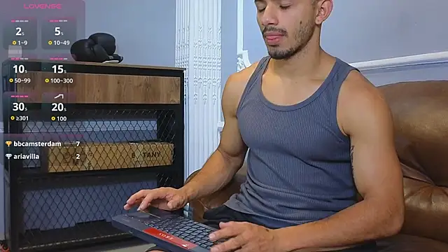 ArturoCardona  online show from 10/09/25, 12:17