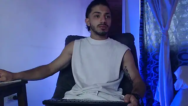 ArturoCardona  online show from 05/11/26, 01:45