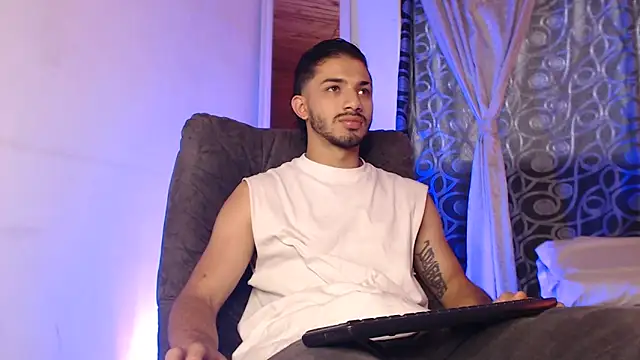 ArturoCardona  online show from 05/10/26, 09:16