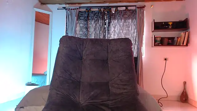 ArturoCardona  online show from 05/25/26, 09:24