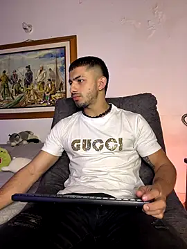 ArturoCardona  online show from 11/26/25, 11:32