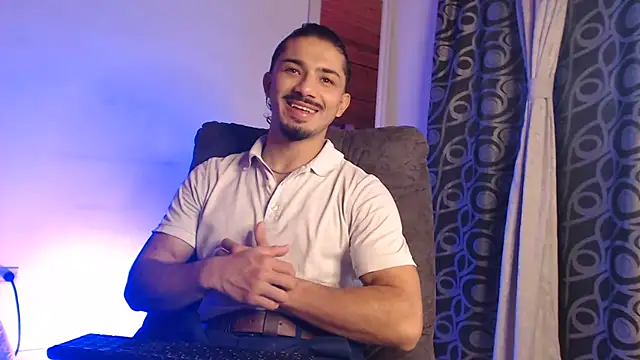 Snapshot of ArturoCardona_ chatting on 07/03/26, 11:17 ArturoCardona online show from 07/03/26, 11:17