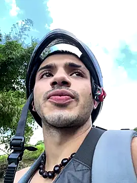 ArturoCardona  online show from 10/14/25, 10:53