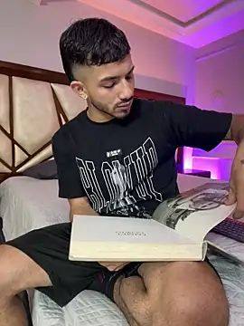 ArturoCardona  online show from 02/11/26, 04:29