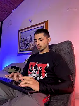 ArturoCardona  online show from 11/17/25, 04:44