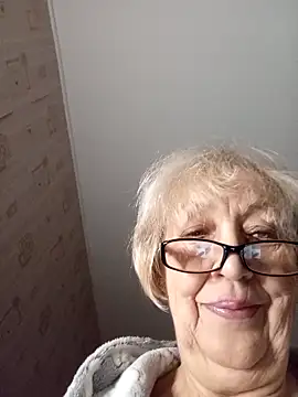 Anatolia5961 online show from 12/16/25, 03:22