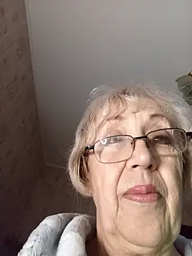 Anatolia5961 online show from 10/31/25, 04:20