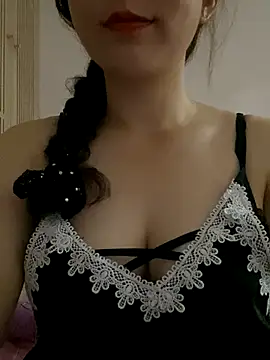 Snapshot of Linda288 chatting on 10/13/25, 10:17 Linda288 online show from 10/13/25, 10:17