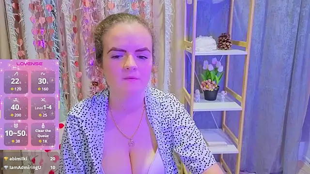 Luisa Rosee online show from 11/12/25, 08:23