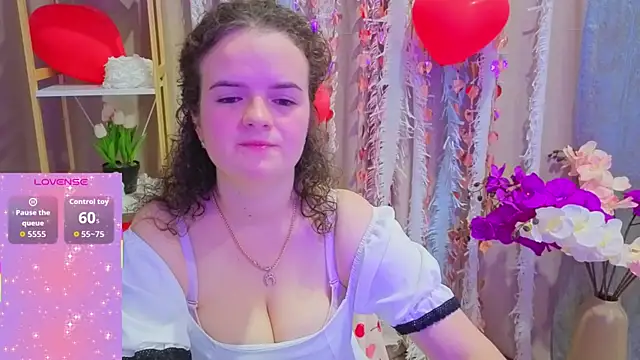 Snapshot of Luisa_Rosee chatting on 02/14/26, 08:31 Luisa Rosee online show from 02/14/26, 08:31