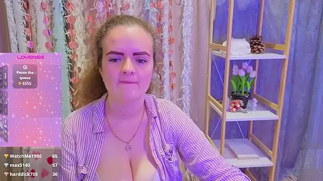 Luisa Rosee online show from 12/04/25, 09:14