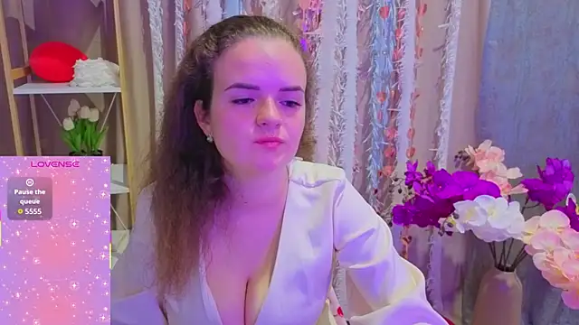 Luisa Rosee online show from 04/15/26, 06:23