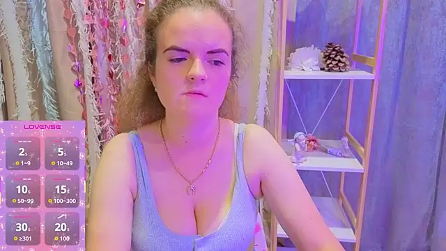 Luisa Rosee online show from 10/28/25, 07:35