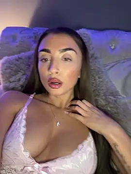 ellariverss online show from 07/04/26, 12:50