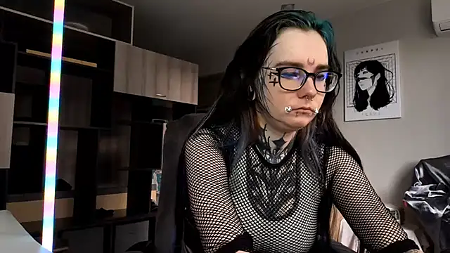 HighelikeGirl online show from 10/24/25, 07:07