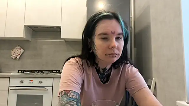 HighelikeGirl online show from 02/20/26, 06:10