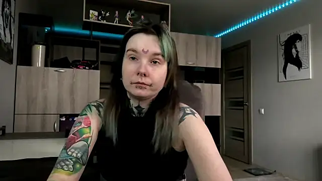 HighelikeGirl online show from 04/10/26, 12:23