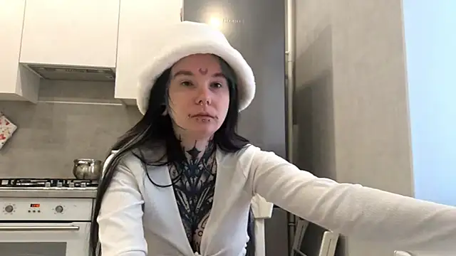 HighelikeGirl online show from 02/19/26, 06:32