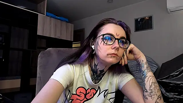 HighelikeGirl online show from 09/22/25, 08:09