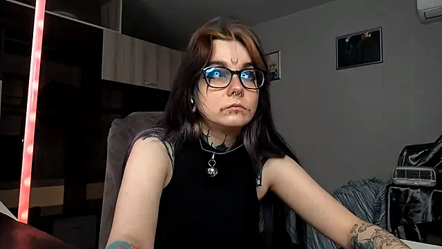 HighelikeGirl online show from 10/12/25, 09:43