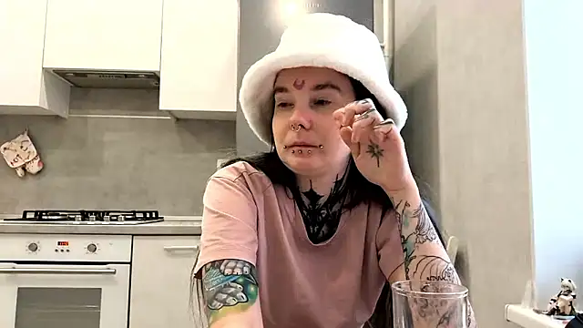 HighelikeGirl online show from 03/17/26, 06:27