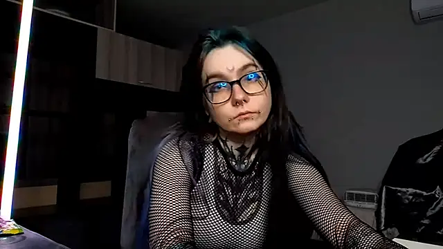 HighelikeGirl online show from 10/19/25, 11:02