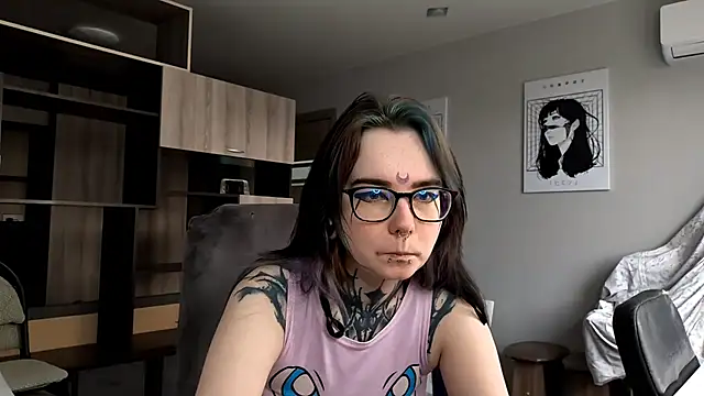 HighelikeGirl online show from 10/27/25, 07:09