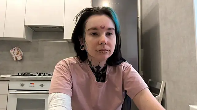 HighelikeGirl online show from 02/13/26, 06:46