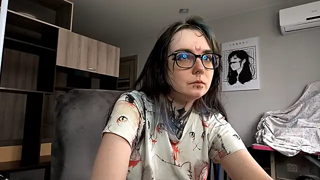 HighelikeGirl online show from 11/06/25, 07:12