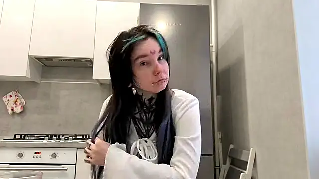 HighelikeGirl online show from 02/01/26, 06:11