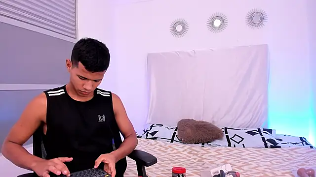 KingStark  online show from 09/28/25, 11:39