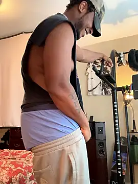 KeYBuMp323 online show from 01/09/26, 05:09