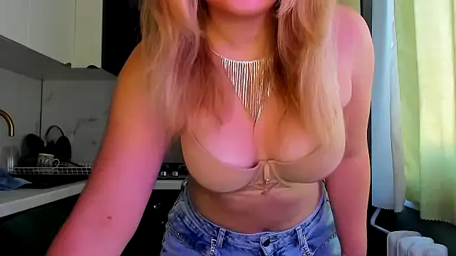 SunshineEmma online show from 10/02/25, 02:20