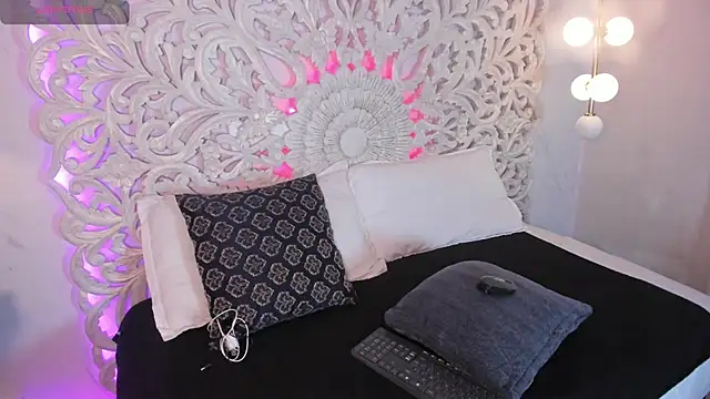 Odette bulgari online show from 10/31/25, 08:22