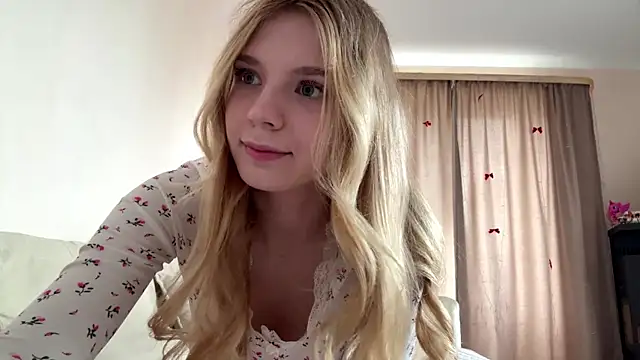 FruityXo online show from 04/03/26, 11:16