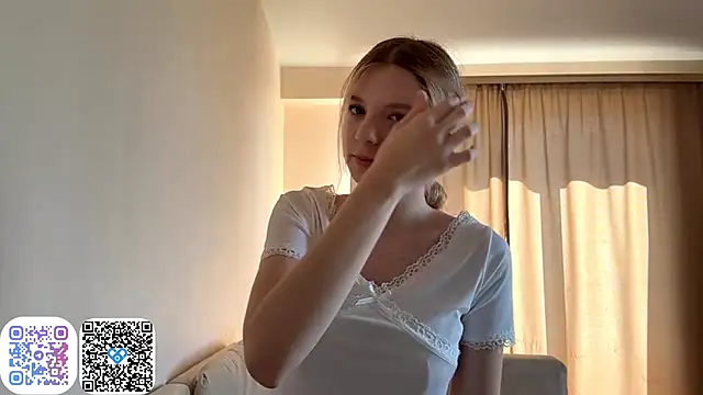 FruityXo online show from 09/24/25, 08:21