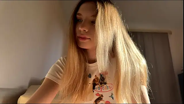 FruityXo online show from 10/26/25, 12:16