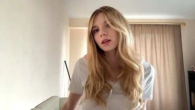 FruityXo online show from 10/05/25, 11:01