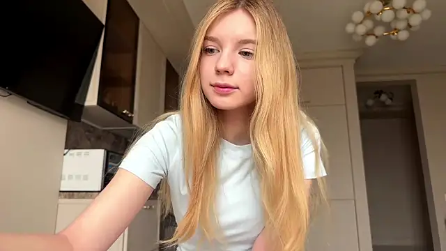 FruityXo online show from 03/27/26, 11:33