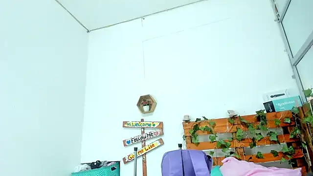 Snapshot of cris_dulce chatting on 04/08/26, 11:28 cris dulce online show from 04/08/26, 11:28