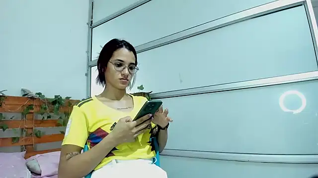 Snapshot of cris_dulce chatting on 03/26/26, 10:18 cris dulce online show from 03/26/26, 10:18