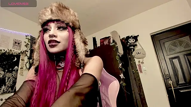 GothKitten666 online show from 05/31/26, 09:37