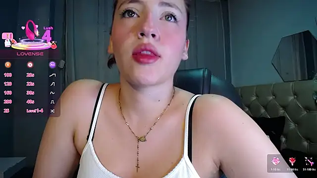 Snapshot of Lulugh_ chatting on 10/29/25, 07:35 Lulugh online show from 10/29/25, 07:35